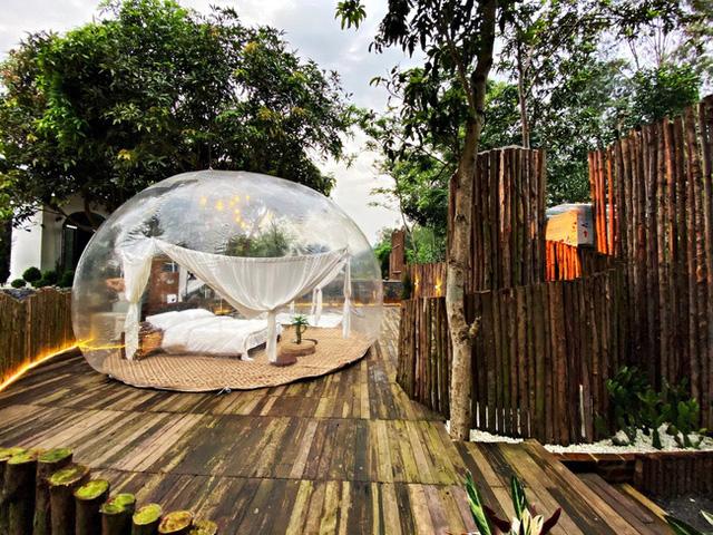 Trải nghiệm đi nghỉ cuối tuần hú hồn ở ngoại ô Hà Nội: Book villa 6 triệu/ đêm có nhà bong bóng ảo diệu giống Bali, khách ngơ ngác nhận phòng y như cái lều vịt - Ảnh 2. Trải nghiệm đi nghỉ cuối tuần hú hồn ở ngoại ô Hà Nội: Book villa 6 triệu/ đêm có nhà bong bóng ảo diệu giống Bali, khách ngơ ngác nhận phòng y như cái lều vịt - Ảnh 2.