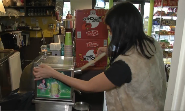 Nước mía made in Vietnam đắt hàng ở châu Âu nhờ nhân duyên cách đây 8 năm của ông chủ người Pháp - Ảnh 1. Nước mía made in Vietnam đắt hàng ở châu Âu nhờ nhân duyên cách đây 8 năm của ông chủ người Pháp - Ảnh 1.