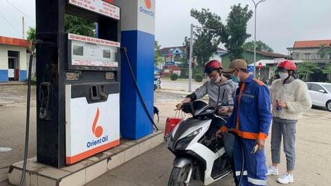 Giảm thuế bảo vệ môi trường 2.000 đồng/lít xăng từ ngày 1/4