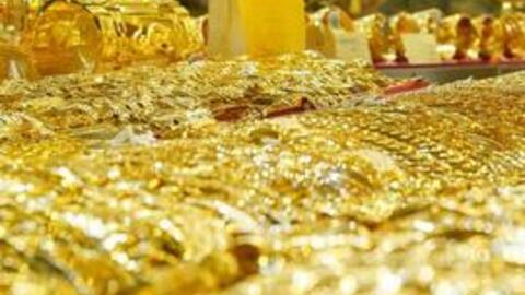Giá vàng tăng liên tiếp gần 1 triệu đồng/lượng, người mua chỉ lãi 50.000 đồng