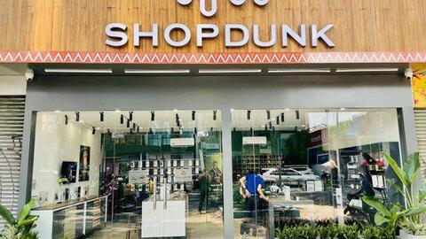 Thị trường Apple tại Việt Nam: TopZone - Thế Giới Di Động đang 'phả hơi vào gáy' của FPT Retail và Digiworld?