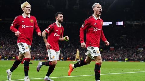 Kết quả bóng đá hôm nay (24-2): Man Utd lội ngược dòng đánh bại Barcelona