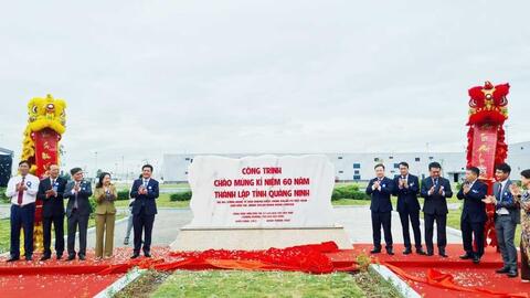 Gắn biển công trình trị giá 750 triệu USD mừng ngày thành lập tỉnh Quảng Ninh