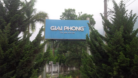 Một doanh nghiệp ô tô nội địa 3 tháng không có nửa đồng doanh thu, lỗ 12 năm liên tiếp, "nợ như Chúa Chổm" nhưng chưa có ý định ngừng kinh doanh