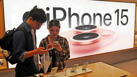 iPhone 15 bị người Trung Quốc chê tơi tả: Không phải Huawei vượt trội mà là Apple đang kém hơn, chất lượng chỉ ngang Xiaomi, Oppo