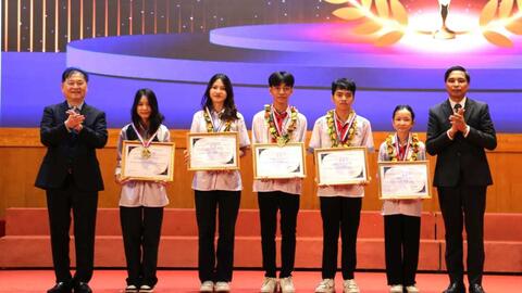 Trao giải cuộc thi sáng tạo dành cho thanh thiếu niên, nhi đồng