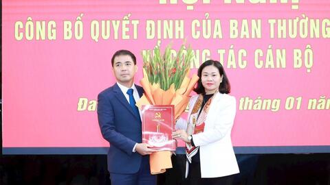 Giới thiệu đồng chí Nguyễn Văn Đức làm Chủ tịch UBND huyện Đan Phượng