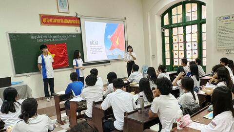 Nâng niu bóng hình đất nước ở Trường Sa