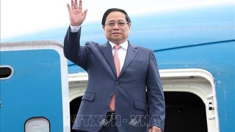 Thủ tướng Phạm Minh Chính tới Trung Quốc bắt đầu tham dự Hội nghị WEF Đại Liên