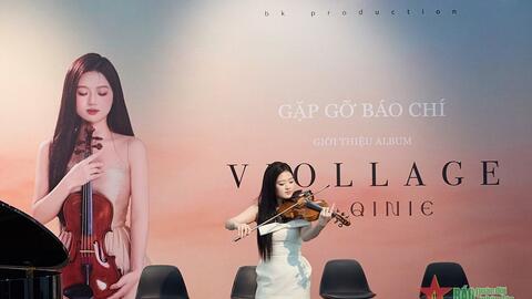 Nhạc Văn Cao, Hồ Bắc… bay bổng, da diết qua tiếng đàn violin Quỳnh Như