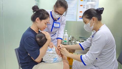 Muốn ứng phó hiệu quả với bệnh sởi phải tiêm đầy đủ vaccine