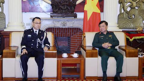 Thượng tướng Hoàng Xuân Chiến tiếp Tham tán Cảnh vụ Đại sứ quán Trung Quốc tại Việt Nam