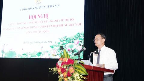 Biểu dương 178 nữ cán bộ y tế Thủ đô tiêu biểu