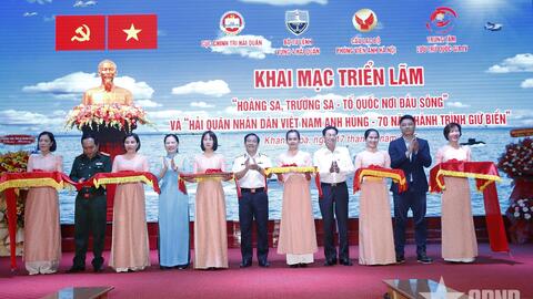 Vùng 4 Hải quân: Triển lãm “Hoàng Sa, Trường Sa - Tổ quốc nơi đầu sóng”