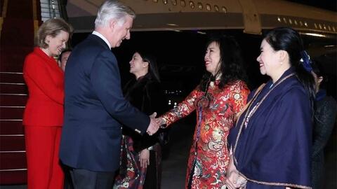 Nhà Vua và Hoàng hậu Vương quốc Bỉ đến Hà Nội, bắt đầu thăm cấp Nhà nước tới Việt Nam