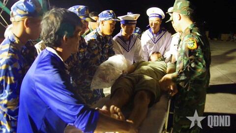 Trung tâm Y tế thị trấn Trường Sa kịp thời cấp cứu ngư dân