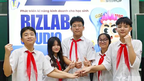 Khi học sinh lớp 7, lớp 8 khởi nghiệp bằng AI