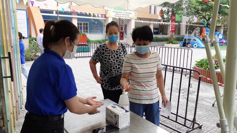 Tăng cường công tác khám, phát hiện, điều trị ca bệnh COVID-19