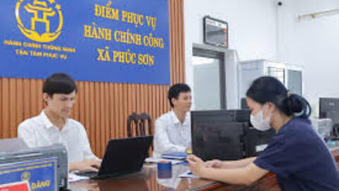 Người dân hài lòng với phong cách phục vụ ở xã Phúc Sơn