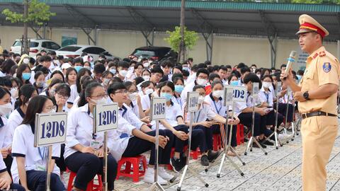 Hà Nội: Cao điểm kiểm tra, xử lý học sinh, phụ huynh vi phạm giao thông