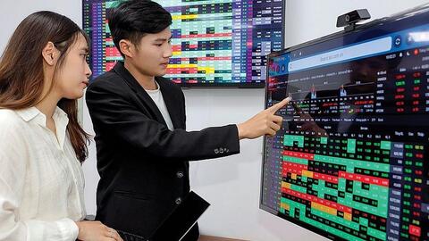 Ngân hàng, bất động sản và thép dẫn dắt tăng trưởng lợi nhuận quý 3/2025