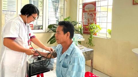 Chính sách mới từ Nghị quyết 72 tiếp sức y tế tuyến cơ sở