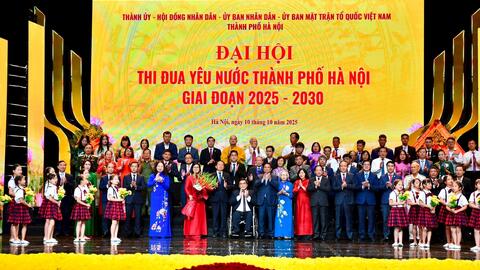 Thủ tướng Phạm Minh Chính: Hà Nội tiếp tục phát huy tư tưởng thi đua ái quốc trong mọi công việc