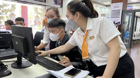Thủ tướng yêu cầu đẩy mạnh cắt giảm, đơn giản hóa thủ tục hành chính