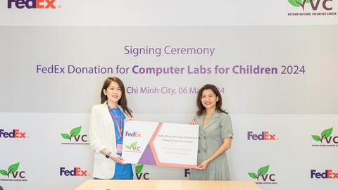 Trao cơ hội tiếp cận công nghệ tới học sinh Việt Nam