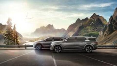 VinFast nhận đặt hàng VF e35 và VF e36 từ ngày 5/1: Ứng dụng blockchain và NFT, cọc 15 triệu nhận voucher 150 triệu đồng