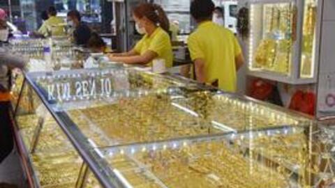 Vàng lao dốc không phanh, giảm mạnh 6 triệu đồng/lượng