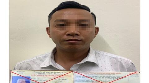 Khởi tố tài xế sử dụng giấy phép lái xe giả