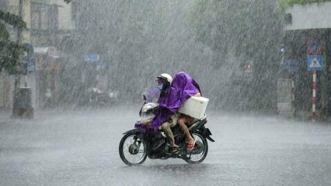 Dự báo thời tiết ngày 16/10/2023: Cảnh báo miền Trung tiếp diễn mưa to