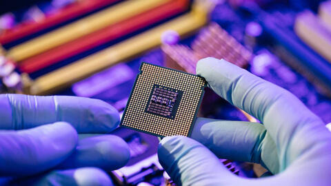 Trung Quốc chỉ ra một quyết định đã khiến cả nền kinh tế toàn cầu "toát mồ hôi"