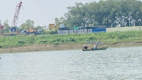 Nam thanh niên tập đua thuyền bị nước cuốn mất tích