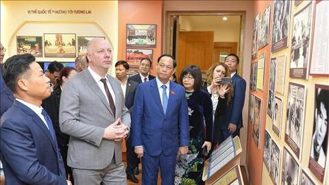 Chủ tịch Quốc hội Bulgaria thăm và phát biểu tại Đại học Quốc gia Hà Nội