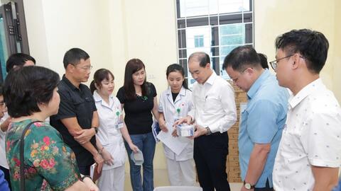 Không để xảy ra tình trạng thiếu thuốc, tăng giá sau bão số 3