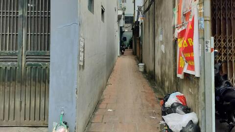 Điều tra nguyên nhân bé gái tử vong khi đi gửi trẻ