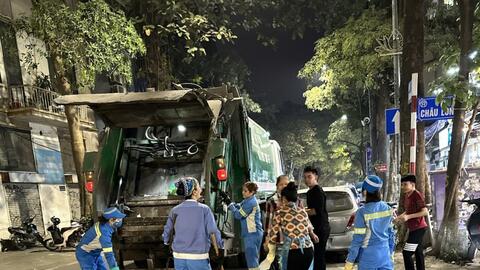 Quận Ba Đình xử phạt đổ rác sai quy định qua camera