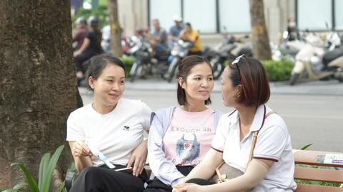 Kỳ thi của con, nỗi lo của bố mẹ