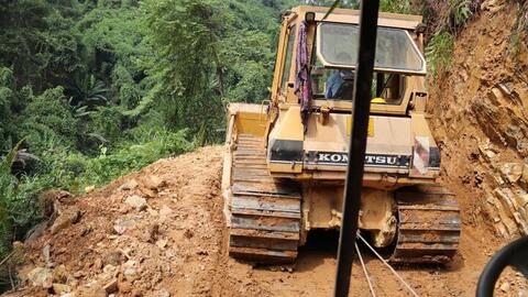 Đường dây 500kV Lào Cai - Vĩnh Yên:  Vượt nắng thắng mưa, tăng tốc về đích