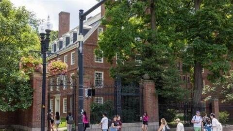 Đại học Harvard tuân thủ yêu cầu về hồ sơ lao động