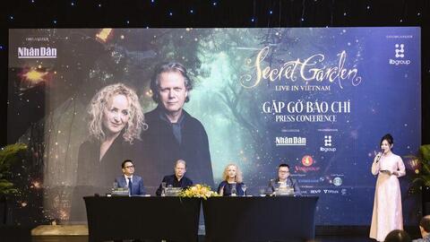 Bộ đôi Secret Garden háo hức cho đêm diễn đầu tiên tại Hà Nội
