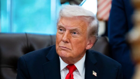 Tổng thống Mỹ Donald Trump yêu cầu Bộ Tư pháp bồi thường hàng trăm triệu USD