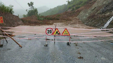 Đà Nẵng: Sơ tán khẩn cấp hơn 1.500 người ra khỏi vùng nguy hiểm