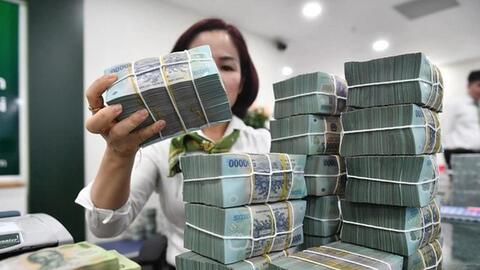 Lãi suất huy động kịch trần: Người vay mua nhà nơm nớp lo lãi suất thả nổi