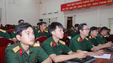 Trường Quân sự Quân khu 7 bồi dưỡng ứng dụng công nghệ thông tin cho cán bộ, giáo viên