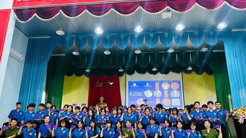 Công an Lâm Đồng triển khai chiến dịch bảo vệ thế hệ trẻ trên không gian mạng