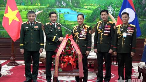 Đại tướng Phan Văn Giang hội kiến Bộ trưởng Bộ Quốc phòng Lào
