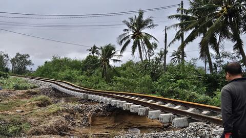 Công bố tình huống khẩn cấp về thiên tai trên tuyến đường sắt Bắc-Nam